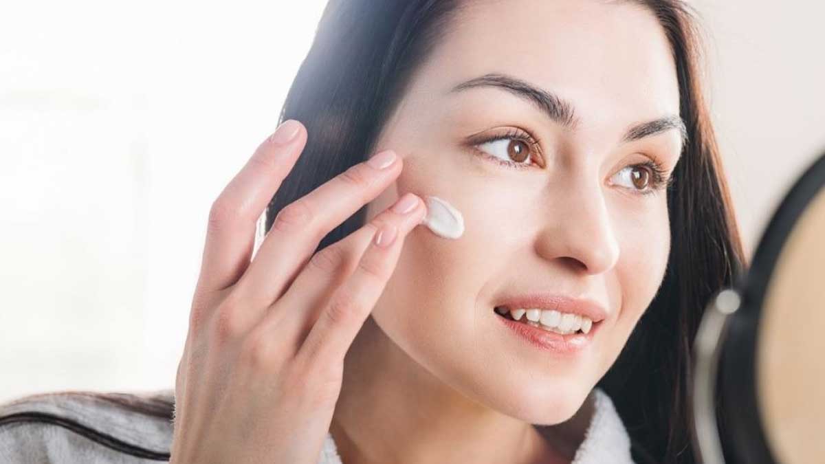 کدام دسته از مرطوب کننده‌ها مناسب پوست چرب هستند؟