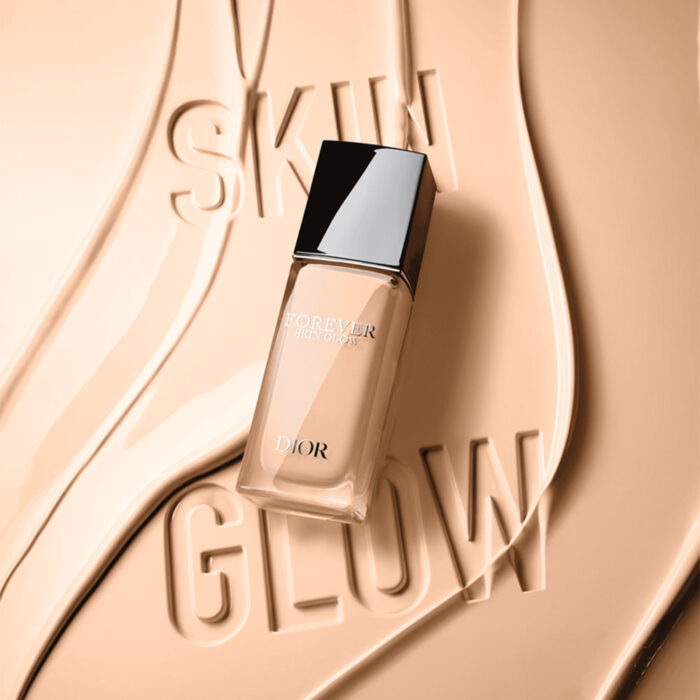 کرم پودر دیور Forever Skin Glow